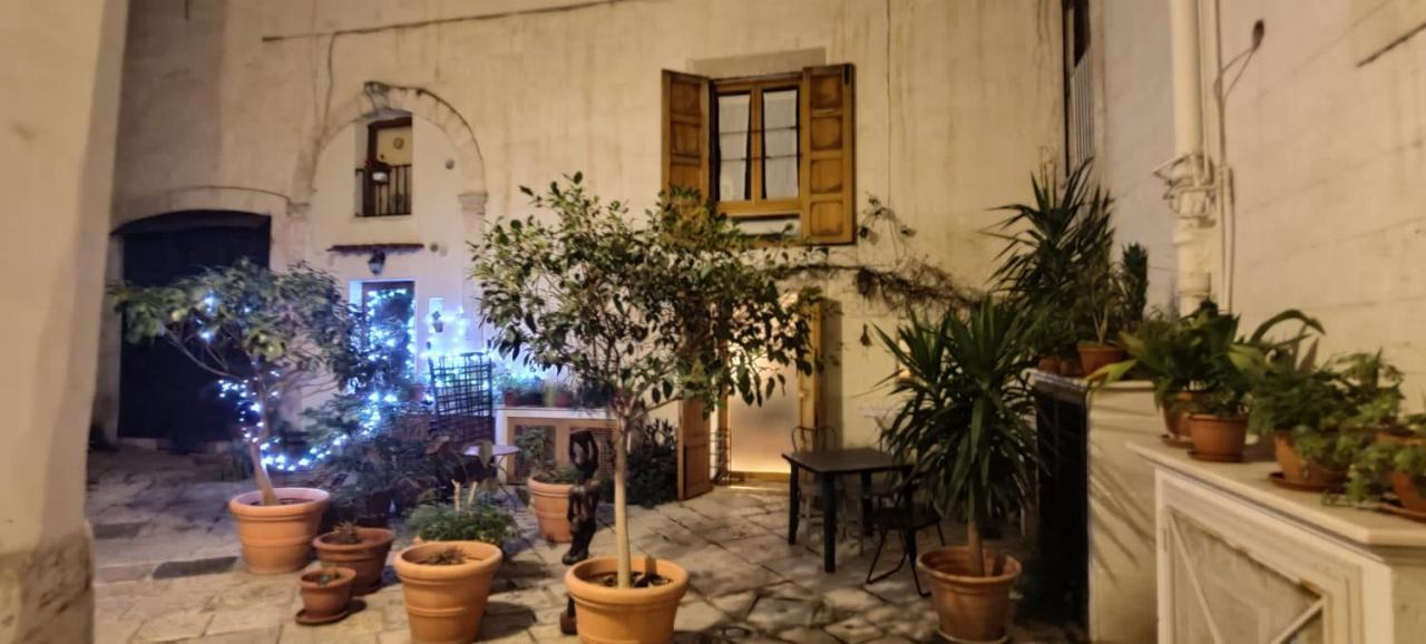 Traditional Apartment In Old City Bari Luaran gambar